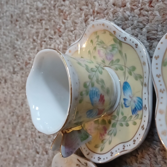 Elite 9 Piece porcelain tea set with butterfly candles and decor (NWOT) - Picture 4 of 7